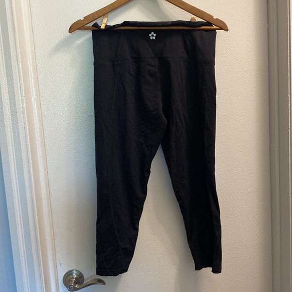 Tuff Athletics Women’s Leggings - Picture 2 of 2